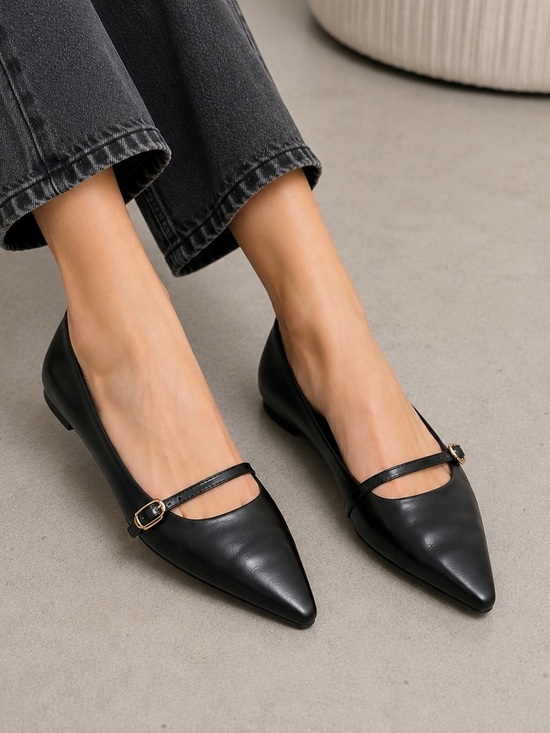 Larroude Shoes - Larroude Caroline Flat in Black Leather
